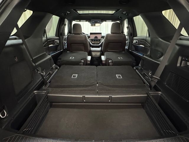 Used 2025 Ford Explorer Platinum w/ LUX Leather Package AWD/4WD image 36