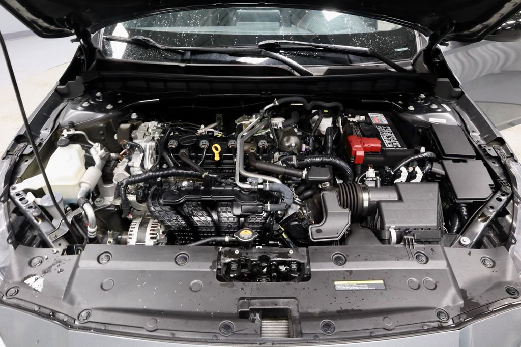 Used 2025 Nissan Altima 2.5 SR AWD/4WD image 16