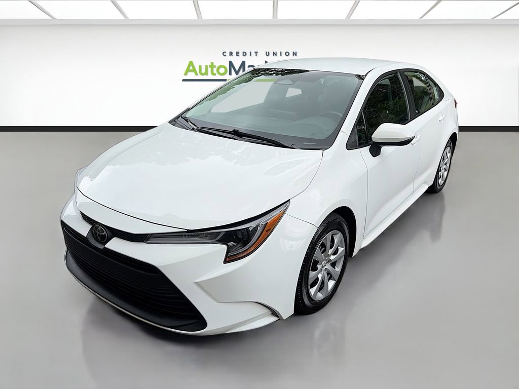 Used 2023 Toyota Corolla LE FWD image 3