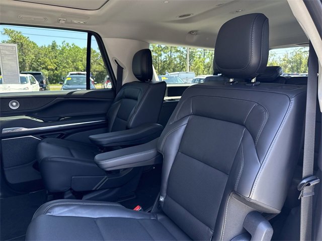New 2025 Lincoln Navigator L Reserve image 21