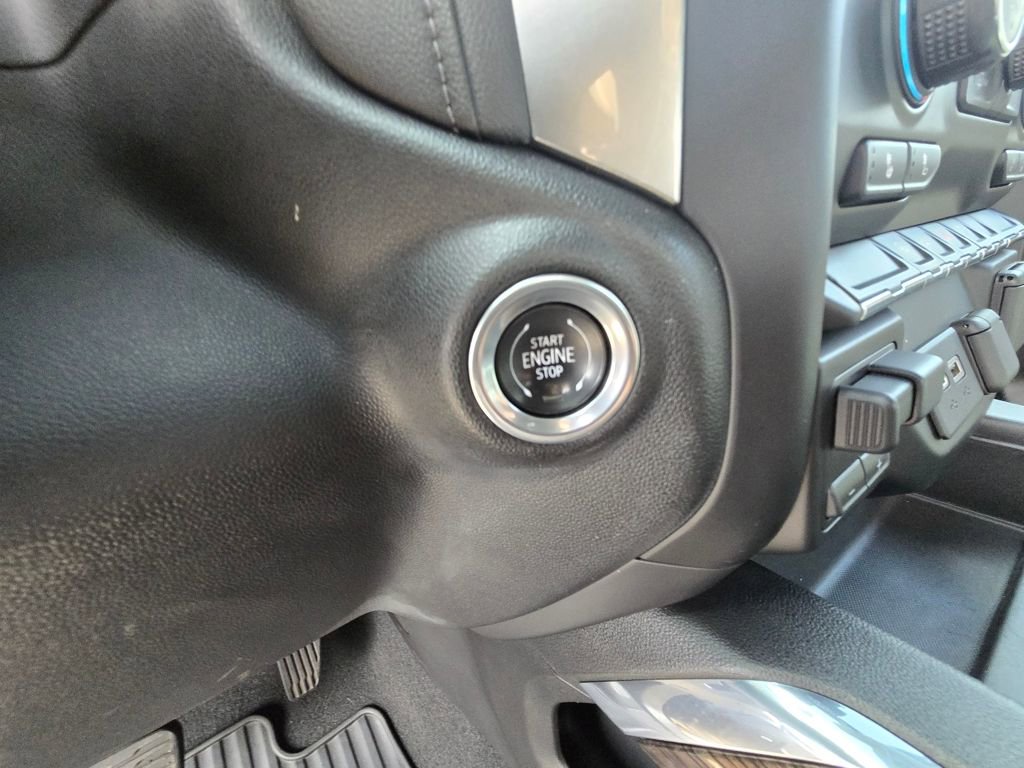 Used 2020 Chevrolet Silverado 1500 RST w/ All-Star Edition image 16