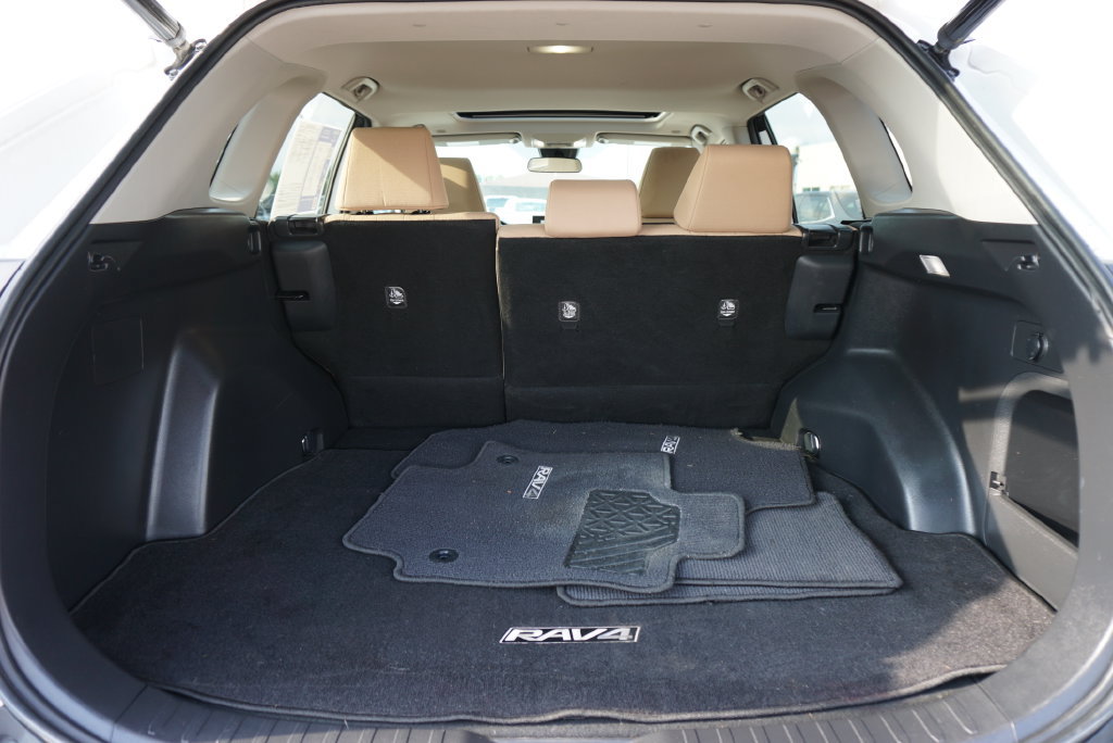 Used 2023 Toyota RAV4 XLE w/ Convenience Package AWD/4WD image 10