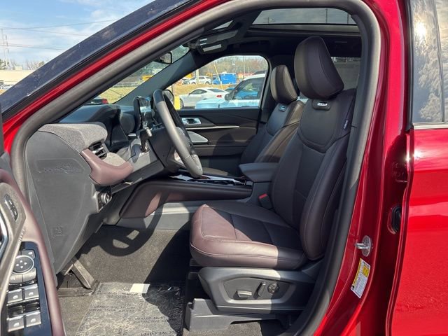 New 2026 Ford Explorer Platinum image 12