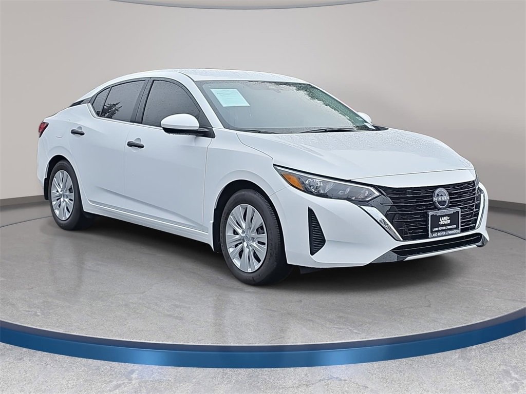 Used 2025 Nissan Sentra S image 4