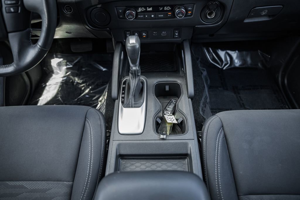 Used 2024 Nissan Frontier SV w/ Technology Package image 26