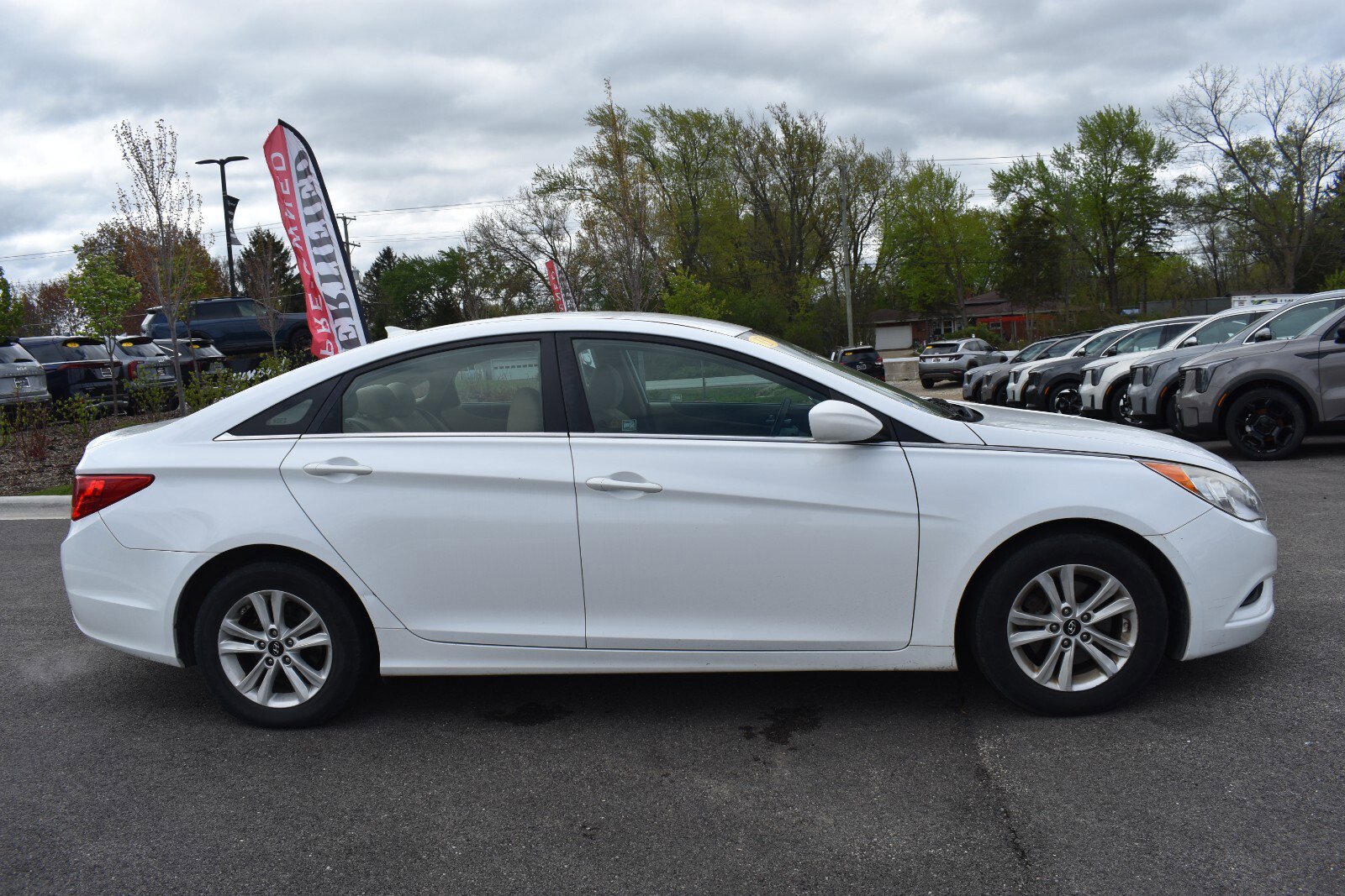Used 2013 Hyundai Sonata GLS FWD image 2
