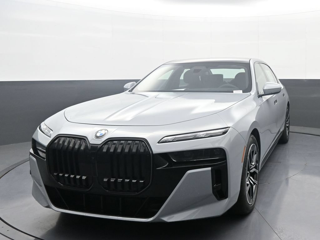 New 2026 BMW 740i xDrive w/ Executive Package
