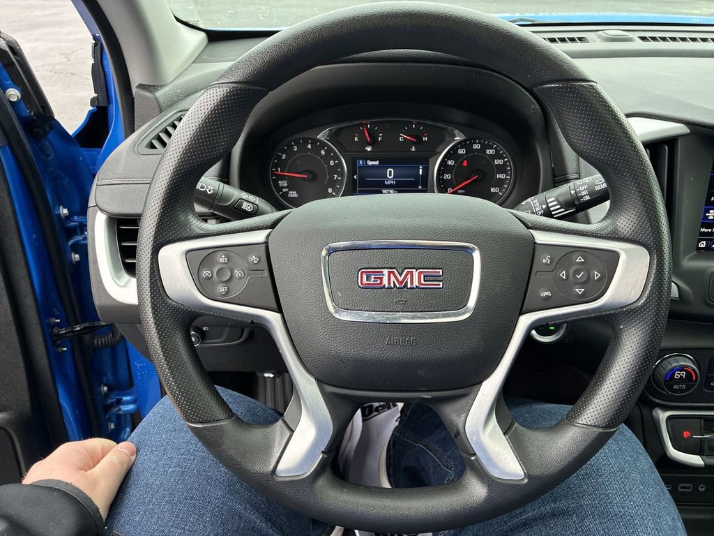 Used 2024 GMC Terrain SLE w/ Driver Convenience Package AWD/4WD image 14