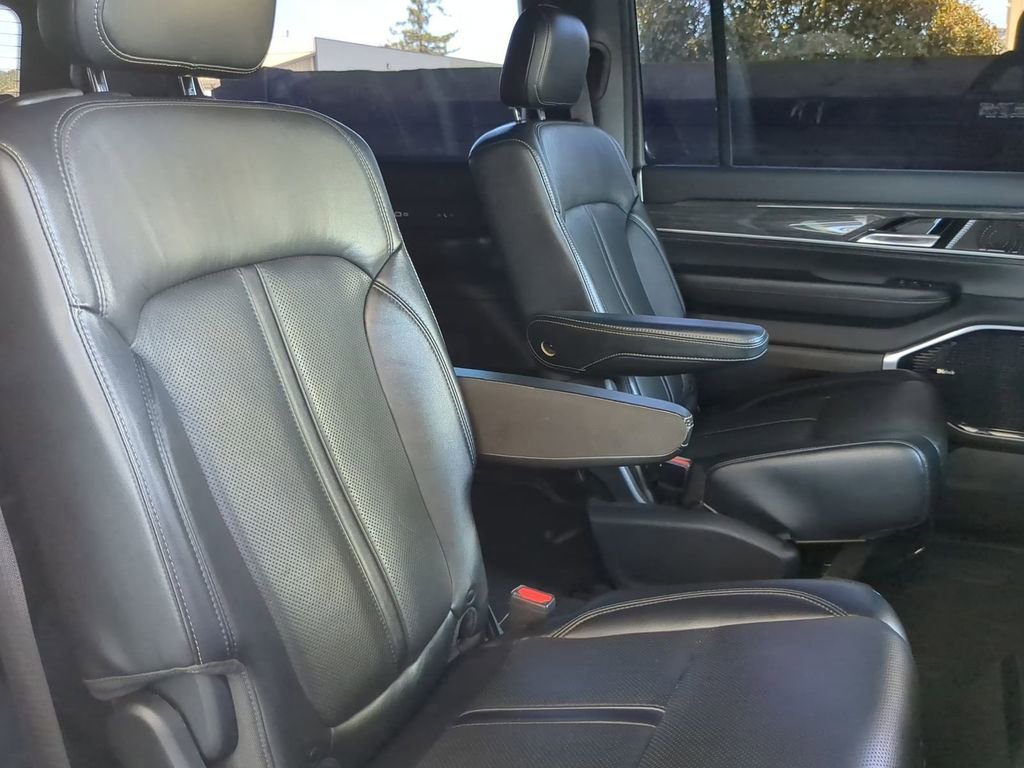 Used 2022 Jeep Wagoneer Series III w/ Premium Group I image 7