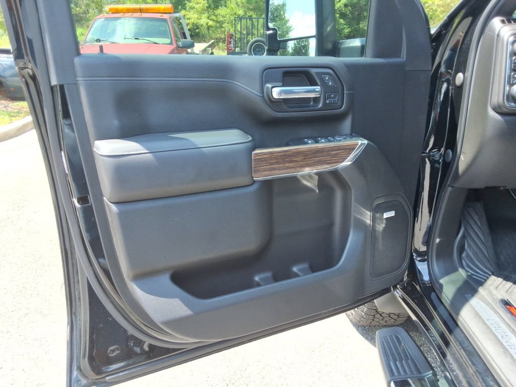 Certified 2022 Chevrolet Silverado 3500 High Country AWD/4WD image 22