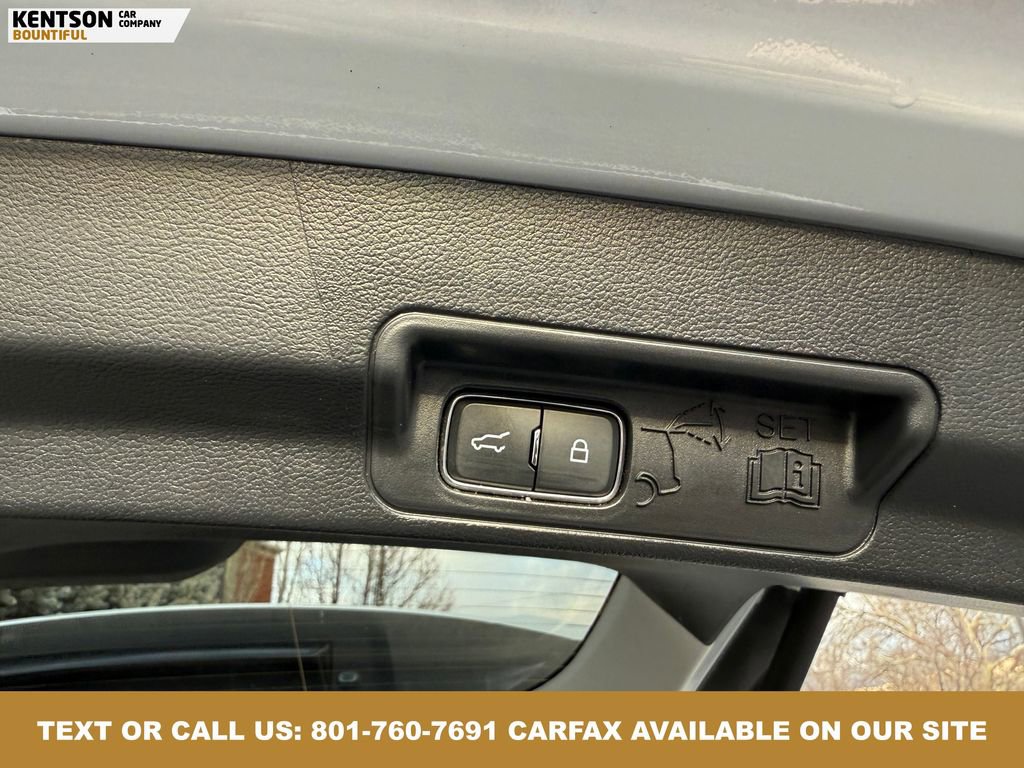 Used 2025 Ford Explorer Active image 32