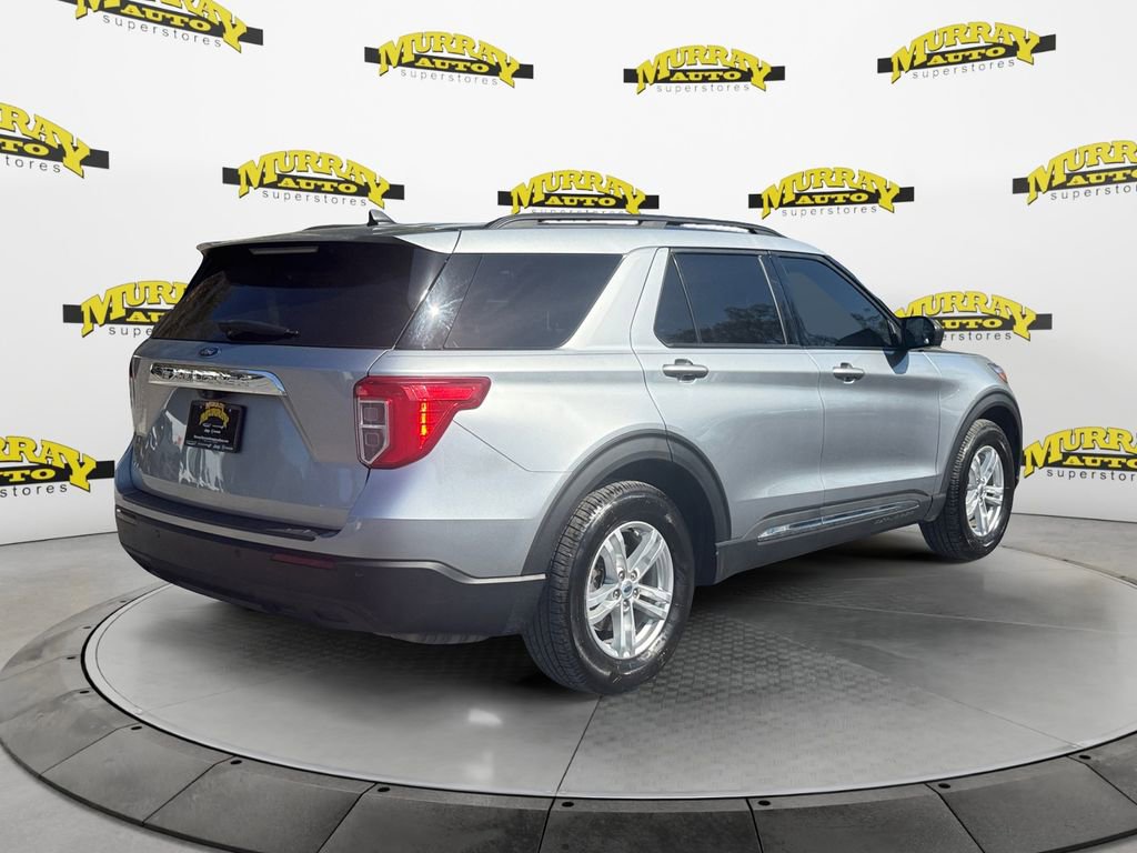 Used 2023 Ford Explorer XLT image 5