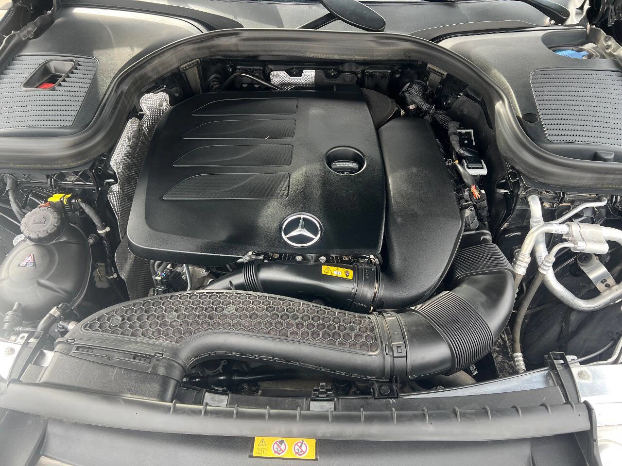 Used 2021 Mercedes-Benz GLC 300 4MATIC image 31