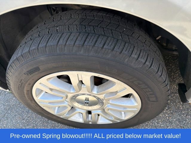 Used 2016 Lincoln Navigator Select AWD/4WD image 21