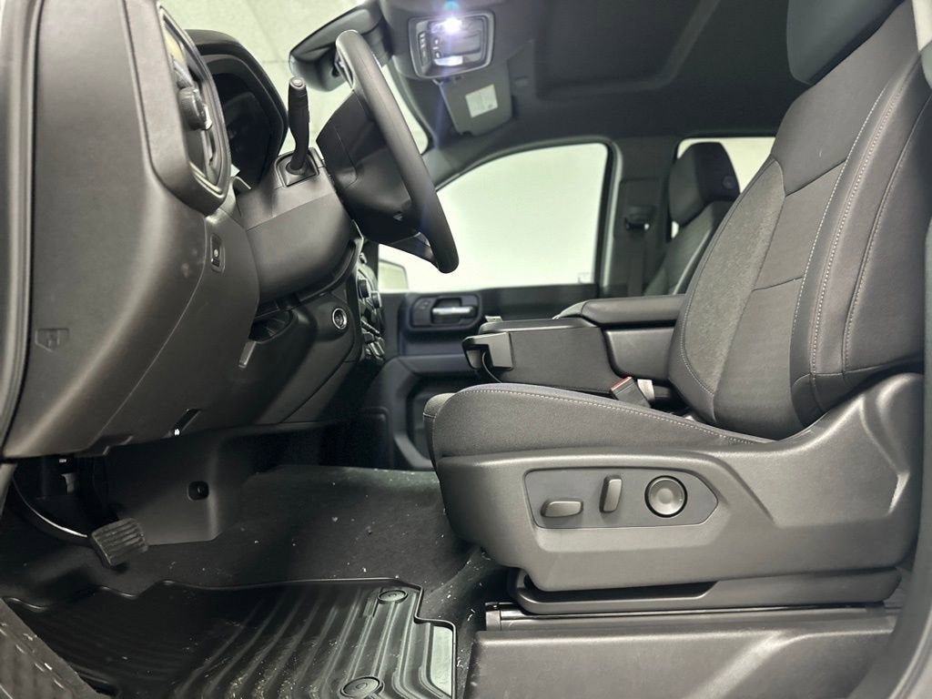 New 2026 Chevrolet Silverado 1500 Custom RWD image 20