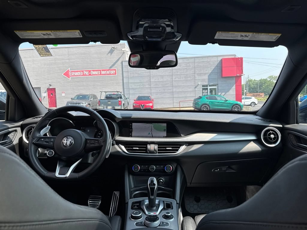 Used 2023 Alfa Romeo Stelvio Veloce AWD/4WD image 34