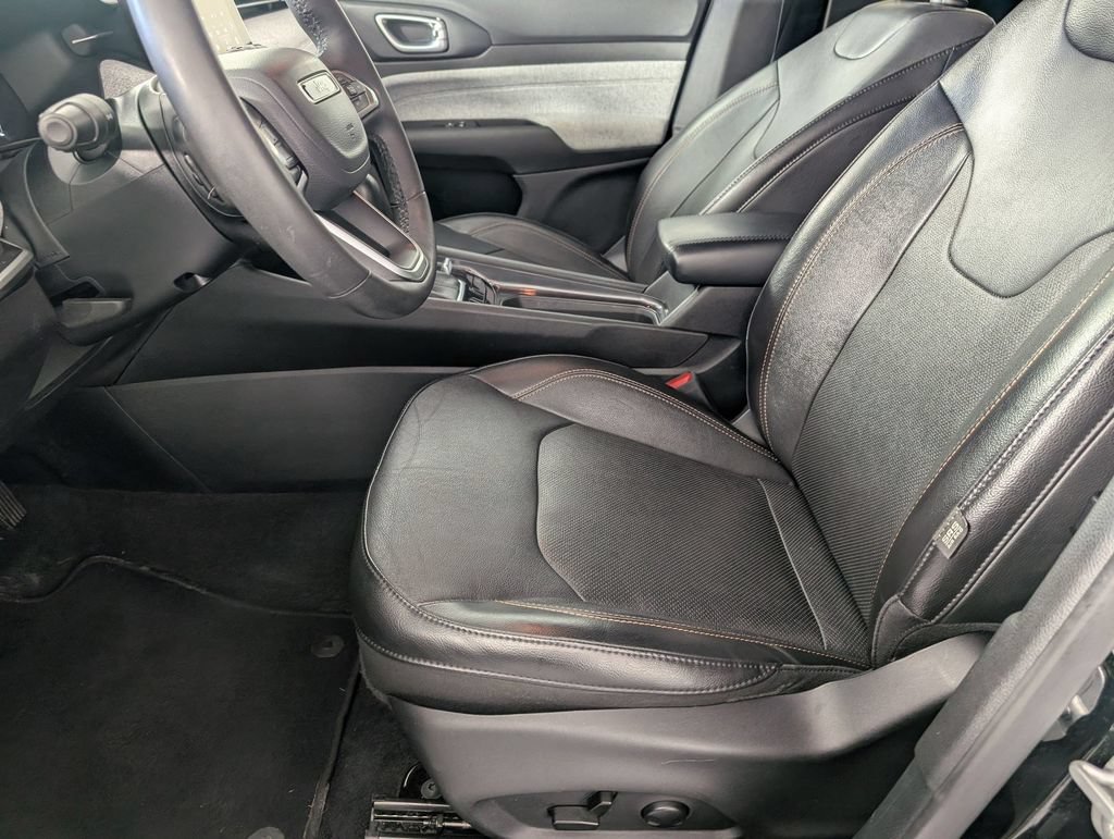 Certified 2023 Jeep Compass Latitude AWD/4WD image 13