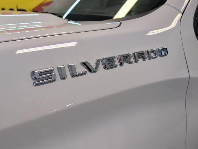 Used 2023 Chevrolet Silverado 1500 RST w/ Convenience Package II AWD/4WD image 9