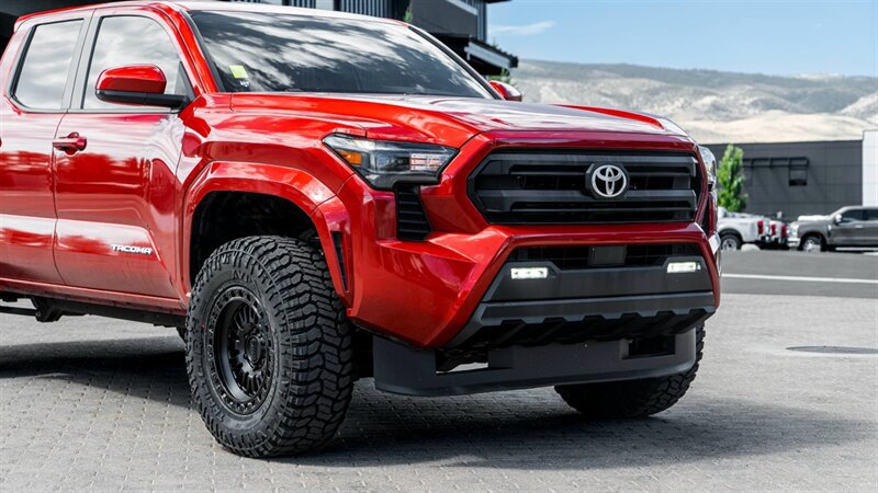 Used 2024 Toyota Tacoma SR5 AWD/4WD image 9