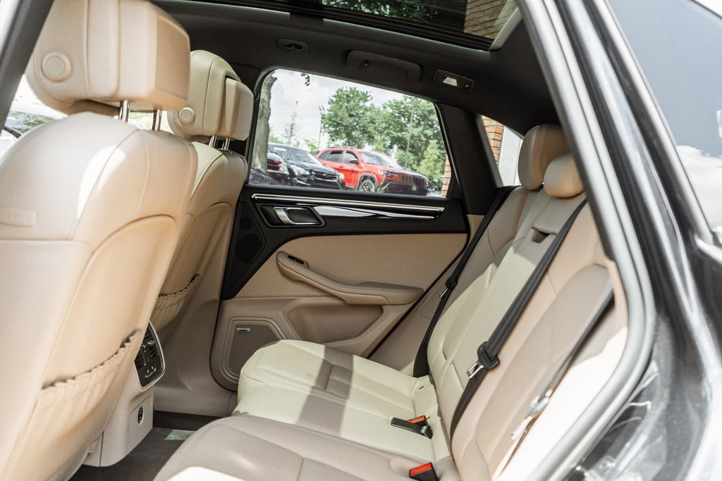 Used 2022 Porsche Macan image 29