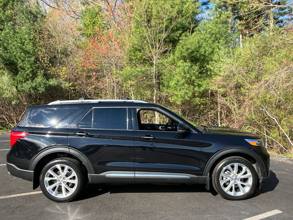 Used 2022 Ford Explorer Platinum w/ Equipment Group 601A AWD/4WD image 6