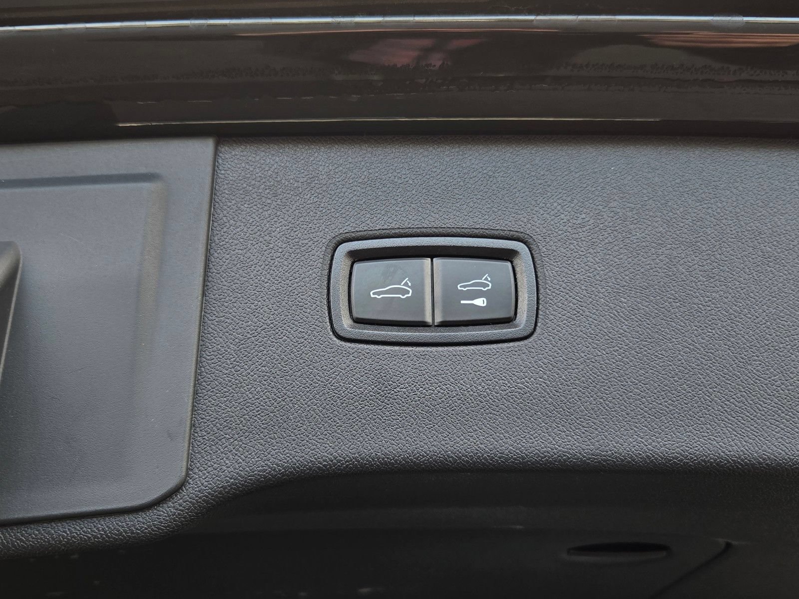 Used 2024 Porsche Cayenne AWD/4WD image 28