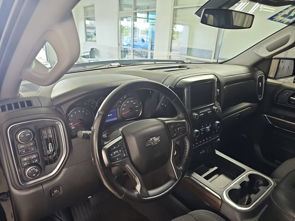 Certified 2022 Chevrolet Silverado 1500 RST AWD/4WD image 19