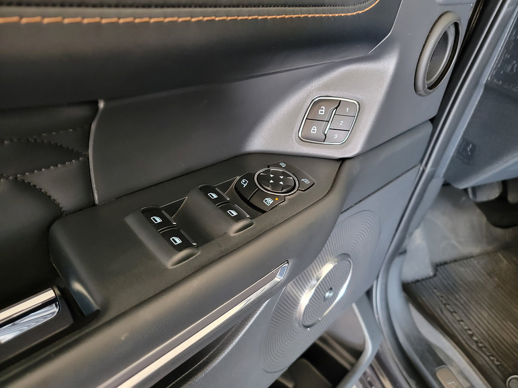 Used 2024 Ford Expedition Max Platinum AWD/4WD image 7