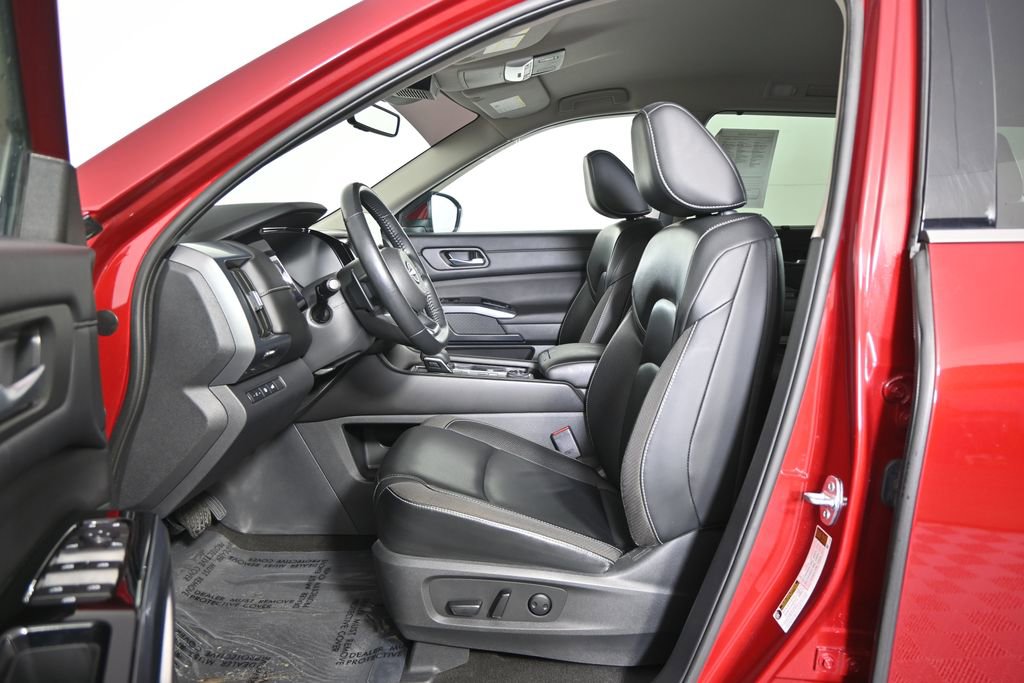 Used 2023 Nissan Pathfinder SL image 22