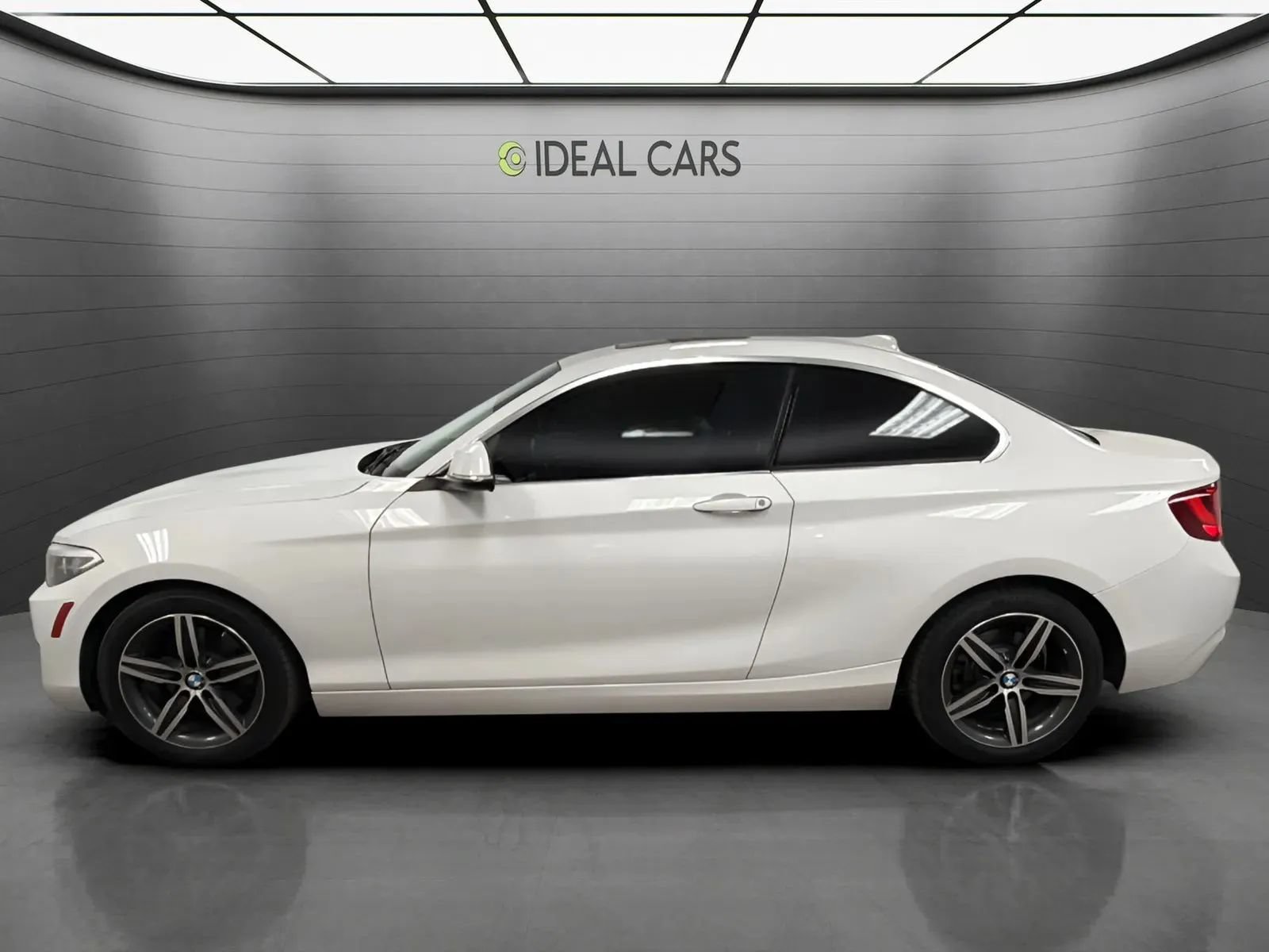 Used 2017 BMW 230i Coupe RWD image 2