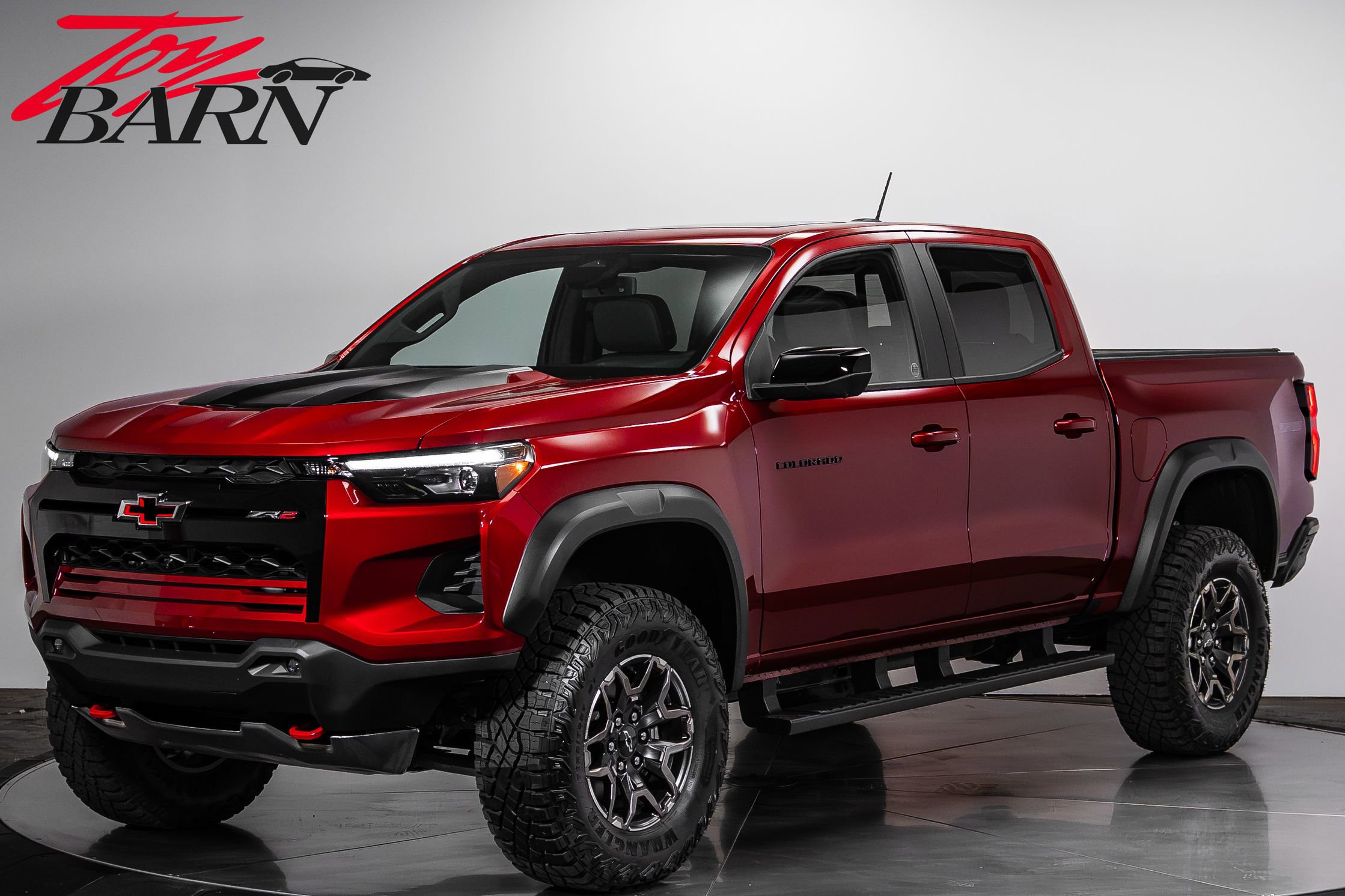 Used 2026 Chevrolet Colorado ZR2 w/ Technology Package AWD/4WD image 1