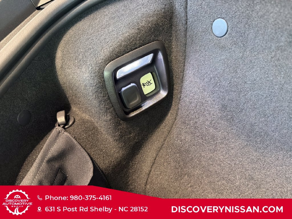 Used 2025 Chevrolet Corvette E-Ray AWD/4WD image 47