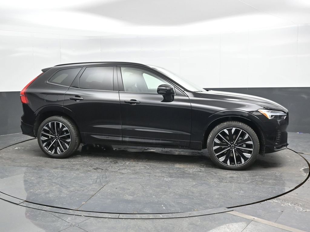 New 2026 Volvo XC60 B5 Ultra w/ Protection Package Premier image 3