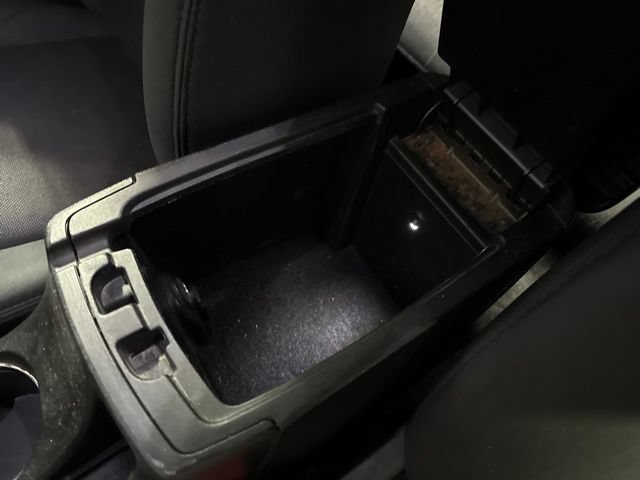 Used 2012 Dodge Avenger SXT FWD image 11