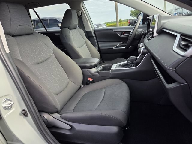 Used 2023 Toyota RAV4 XLE FWD image 15