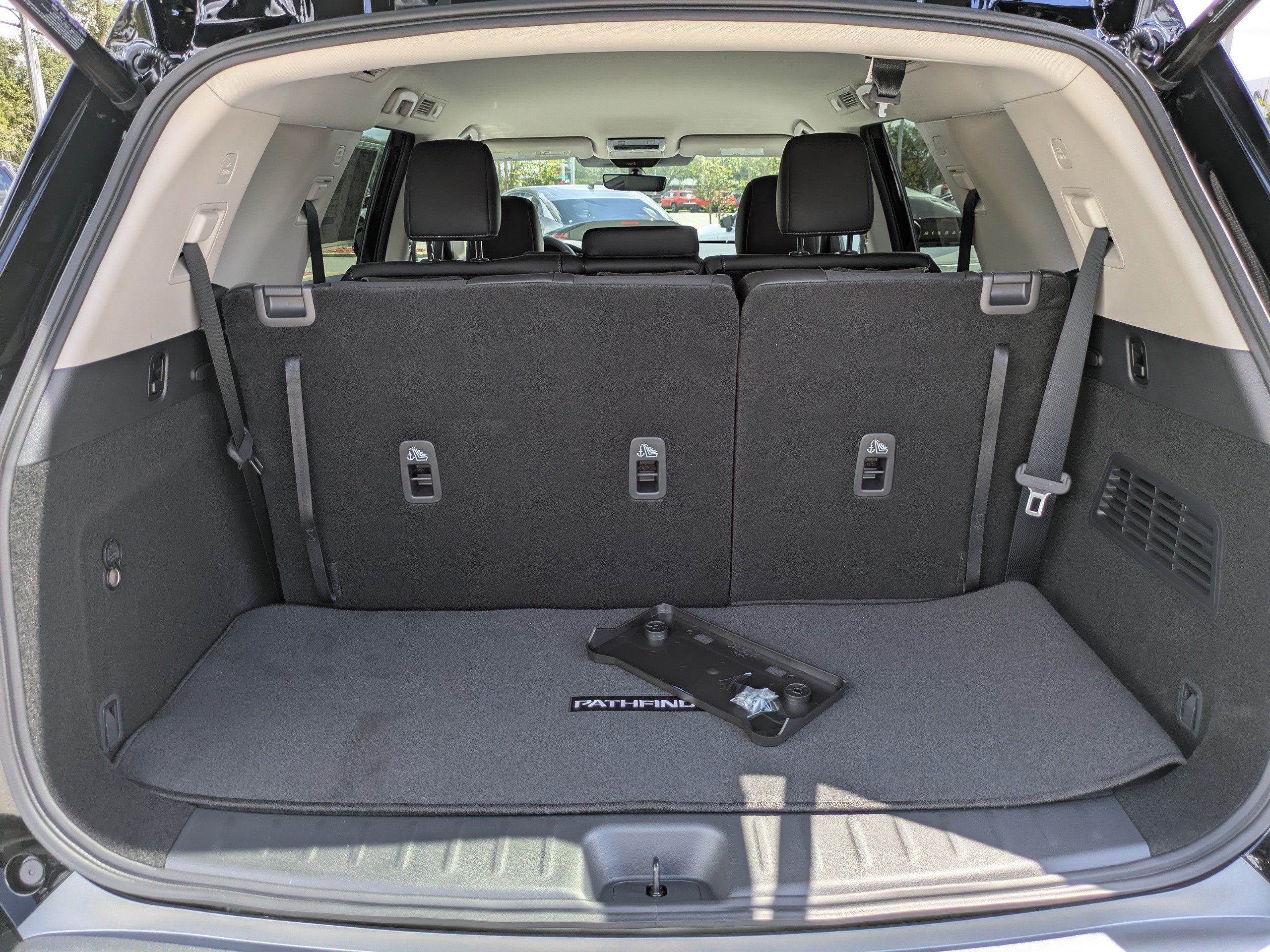 New 2026 Nissan Pathfinder SL FWD image 13