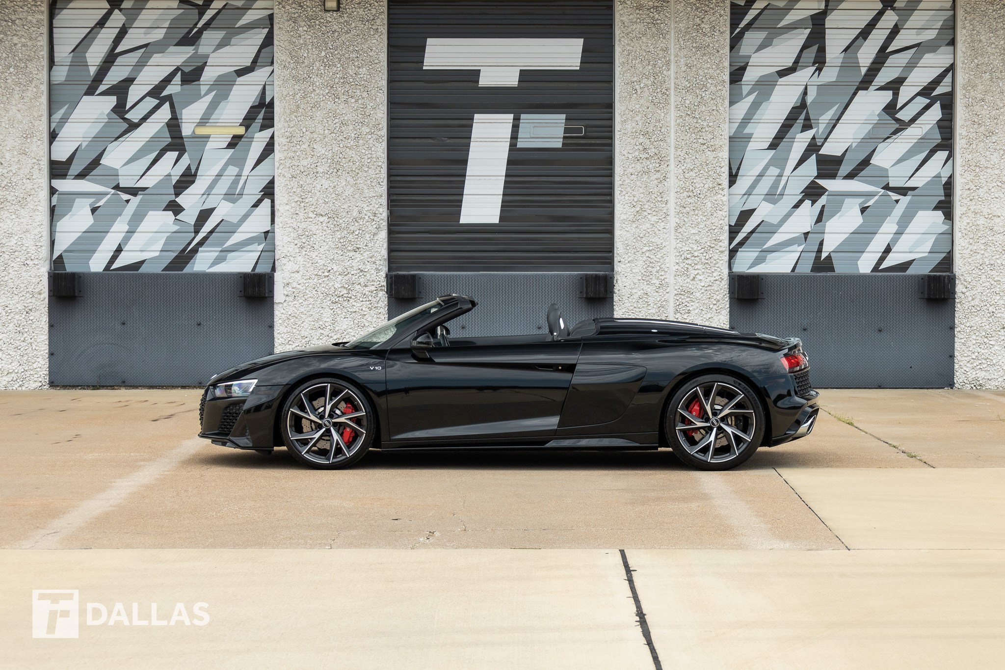 Used 2021 Audi R8 V10 w/ Premium Package RWD video 1