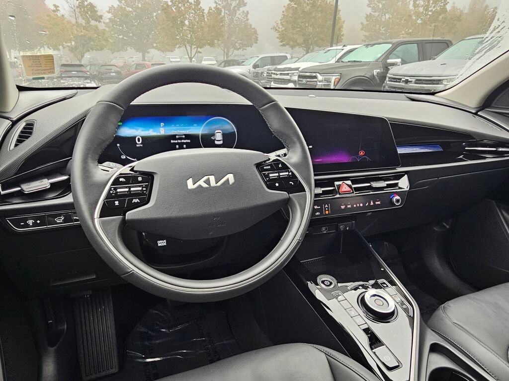 Certified 2023 Kia Niro Wind w/ Wind Preserve Package FWD image 11