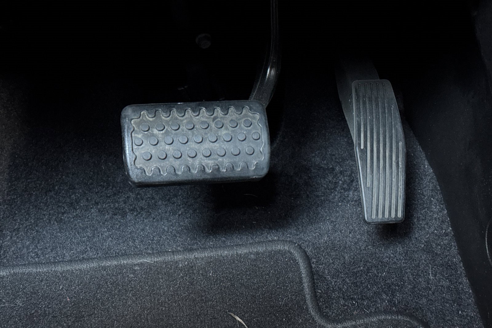 Used 2023 Chevrolet Bolt EUV LT w/ Comfort Package image 39