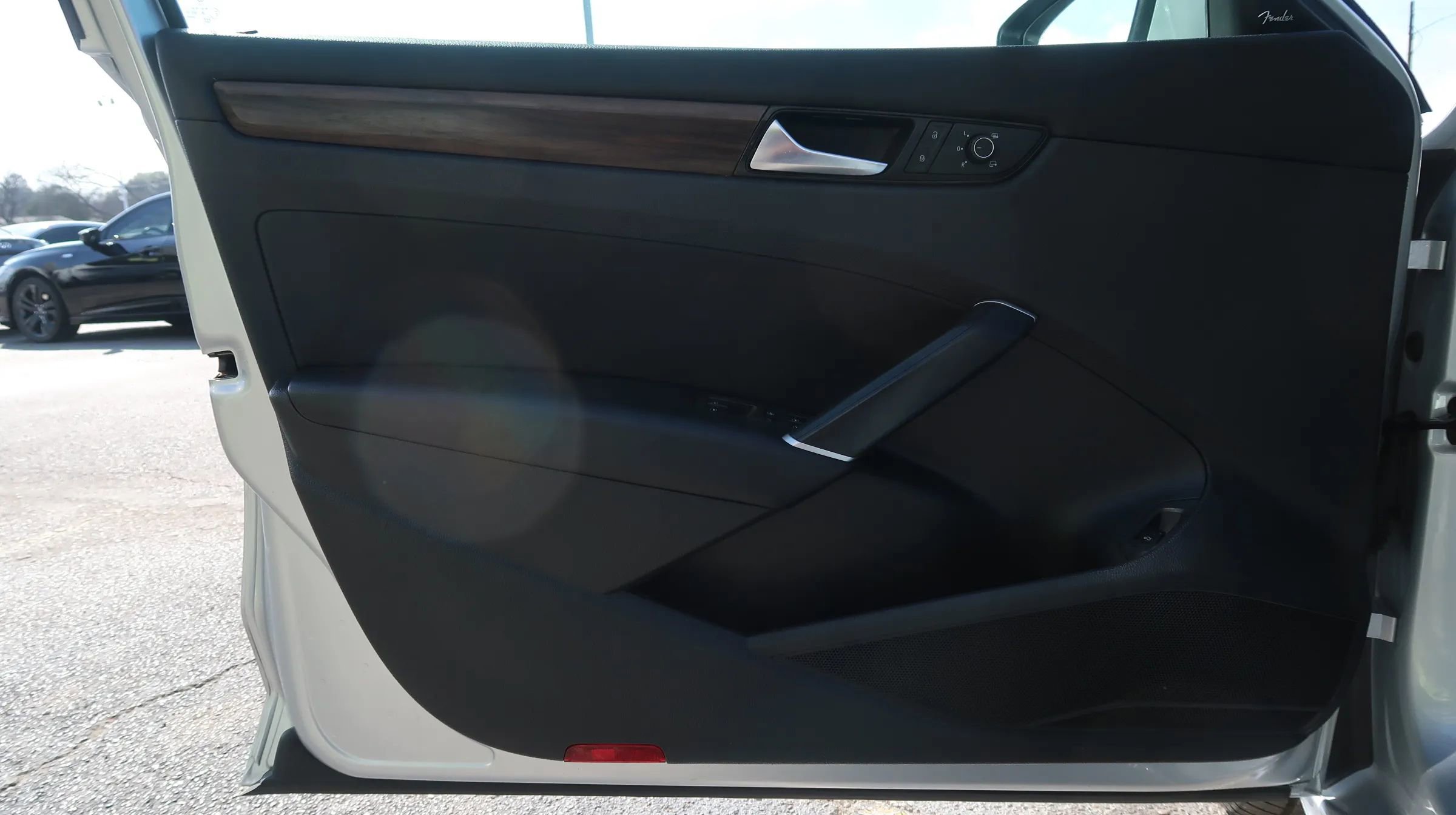 Used 2020 Volkswagen Passat 2.0T SEL image 43