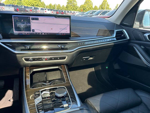 Used 2024 BMW X7 xDrive40i AWD/4WD image 21