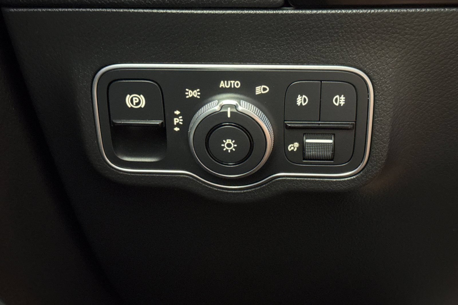 Used 2023 Mercedes-Benz GLA 250 4MATIC image 30