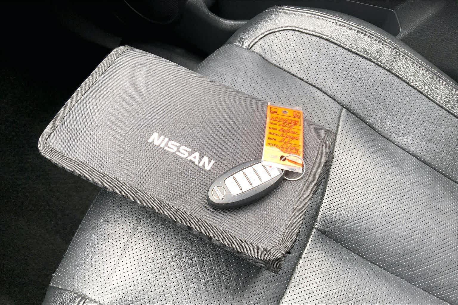 Used 2019 Nissan Rogue SL AWD/4WD image 15