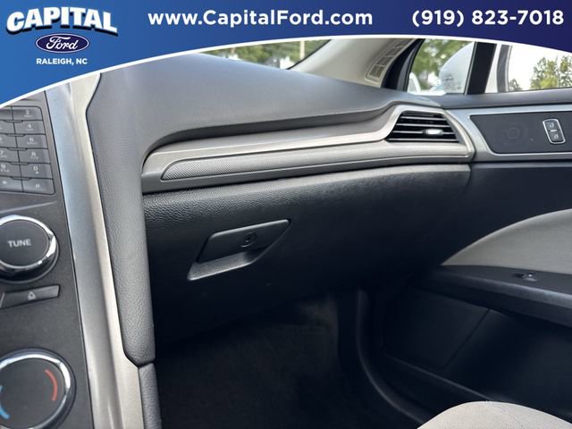 Used 2018 Ford Fusion S image 26