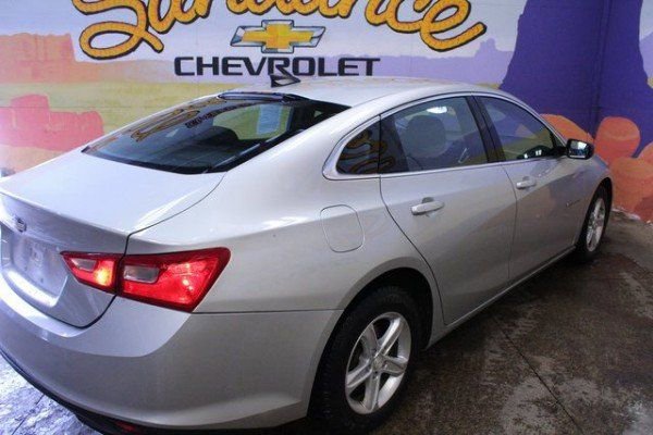 Used 2020 Chevrolet Malibu LS FWD image 4