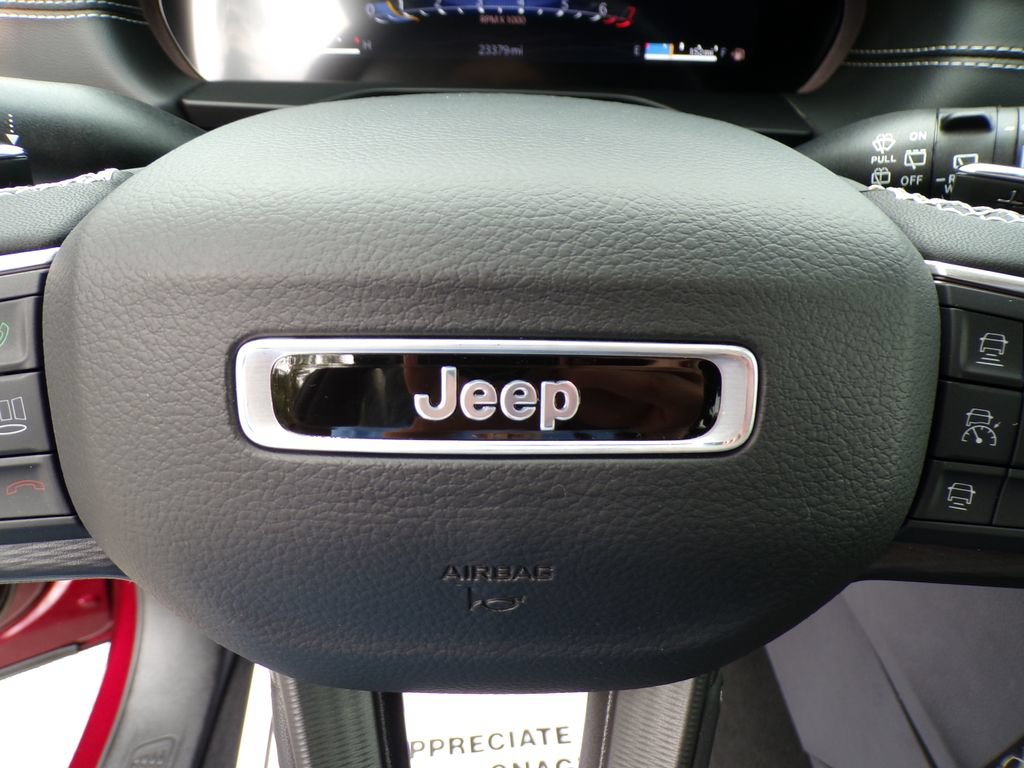 Used 2024 Jeep Grand Cherokee Altitude AWD/4WD image 30
