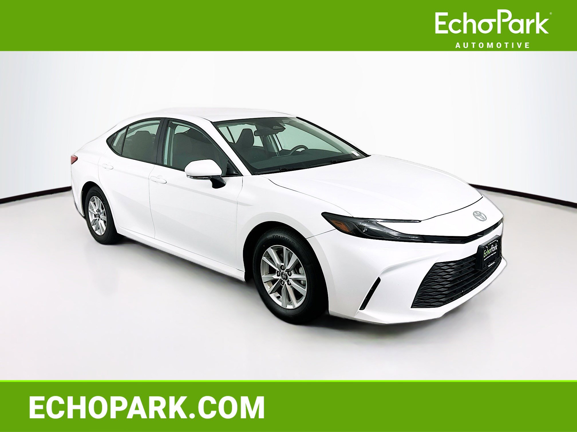 Used 2025 Toyota Camry LE image 1