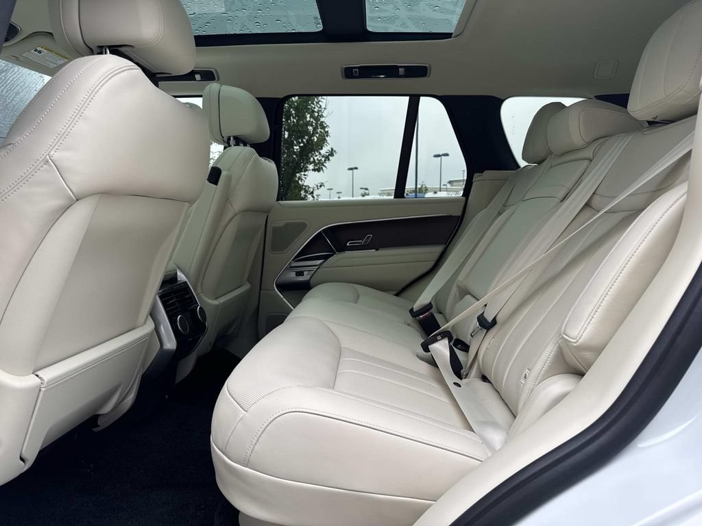 New 2026 Land Rover Range Rover SE AWD/4WD image 14