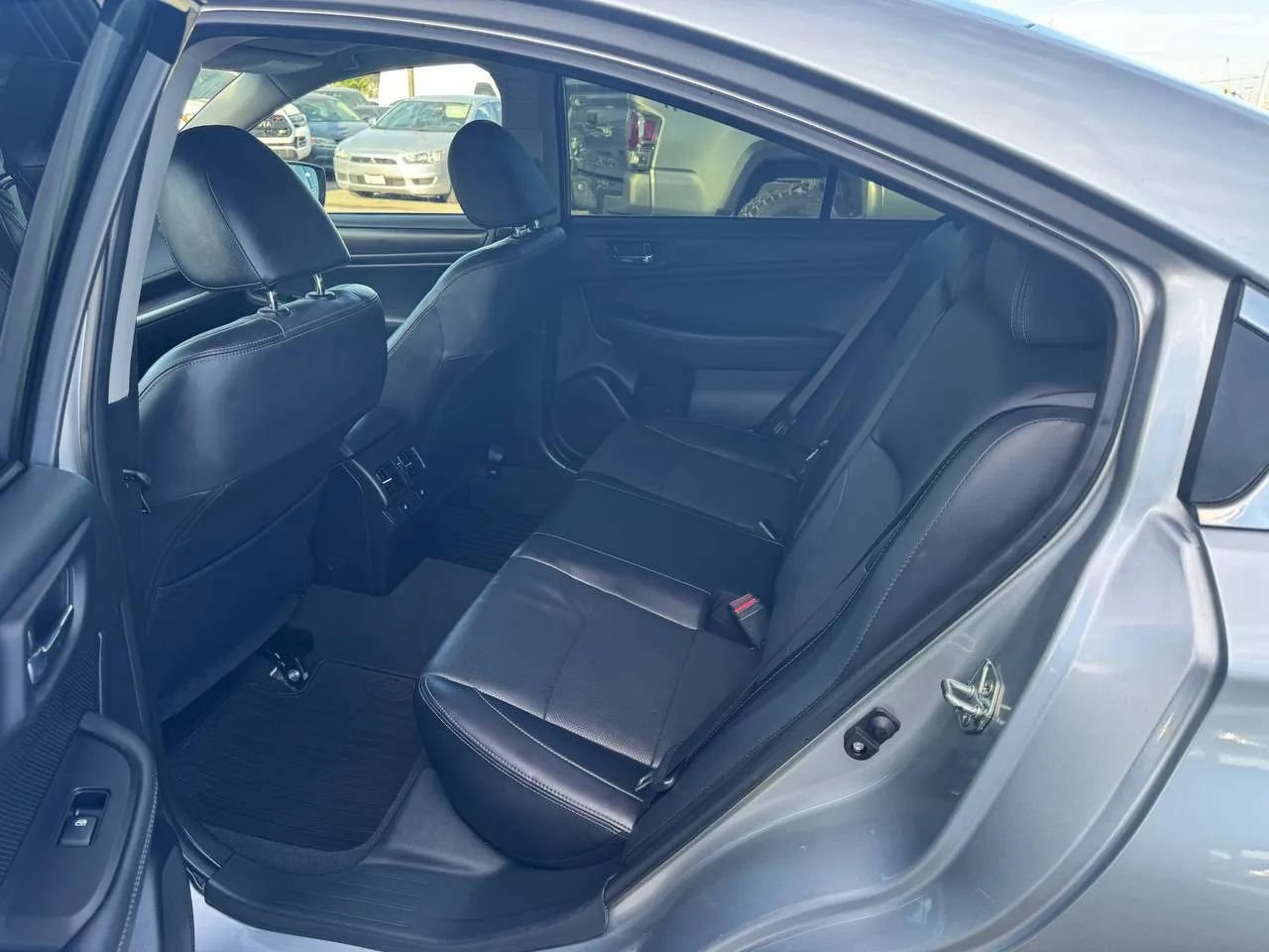 Used 2017 Subaru Legacy 3.6R Limited AWD/4WD image 18