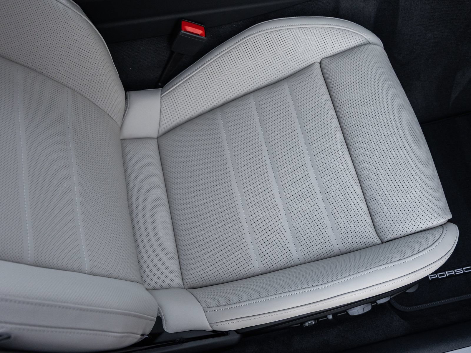 Certified 2026 Porsche Panamera 4 AWD/4WD image 42